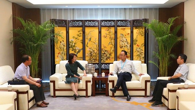 定西市委常委、宣傳部長(zhǎng)陳月芳一行 到集團(tuán)公司推介洽談合作項(xiàng)目