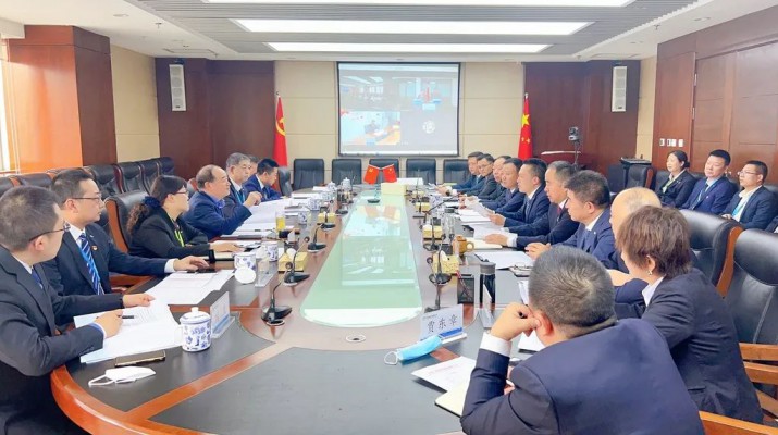 石培文董事長一行赴投資集團、開發(fā)建設公司調(diào)研指導工作