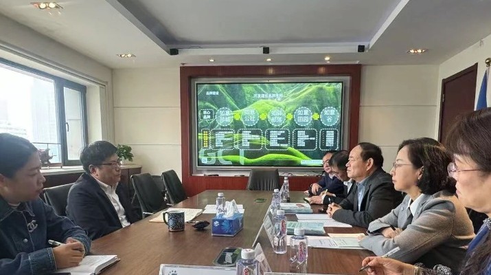 春潮涌動(dòng)，使命催征。全國(guó)兩會(huì)勝利閉幕后，3月11日至13日，全國(guó)政協(xié)委員，甘肅文旅集團(tuán)黨委書(shū)記、董事長(zhǎng)石培文帶領(lǐng)集團(tuán)黨委副書(shū)記、總經(jīng)理馬文玫、集團(tuán)分管負(fù)責(zé)同志及相關(guān)子公司負(fù)責(zé)人，以“開(kāi)局即決戰(zhàn)、起步即